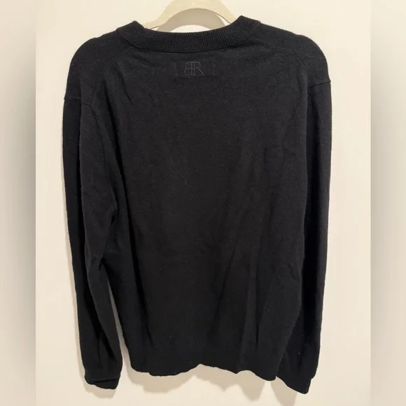 Banana Republic Black 100% Cashmere Sweater - Picture 4 of 5